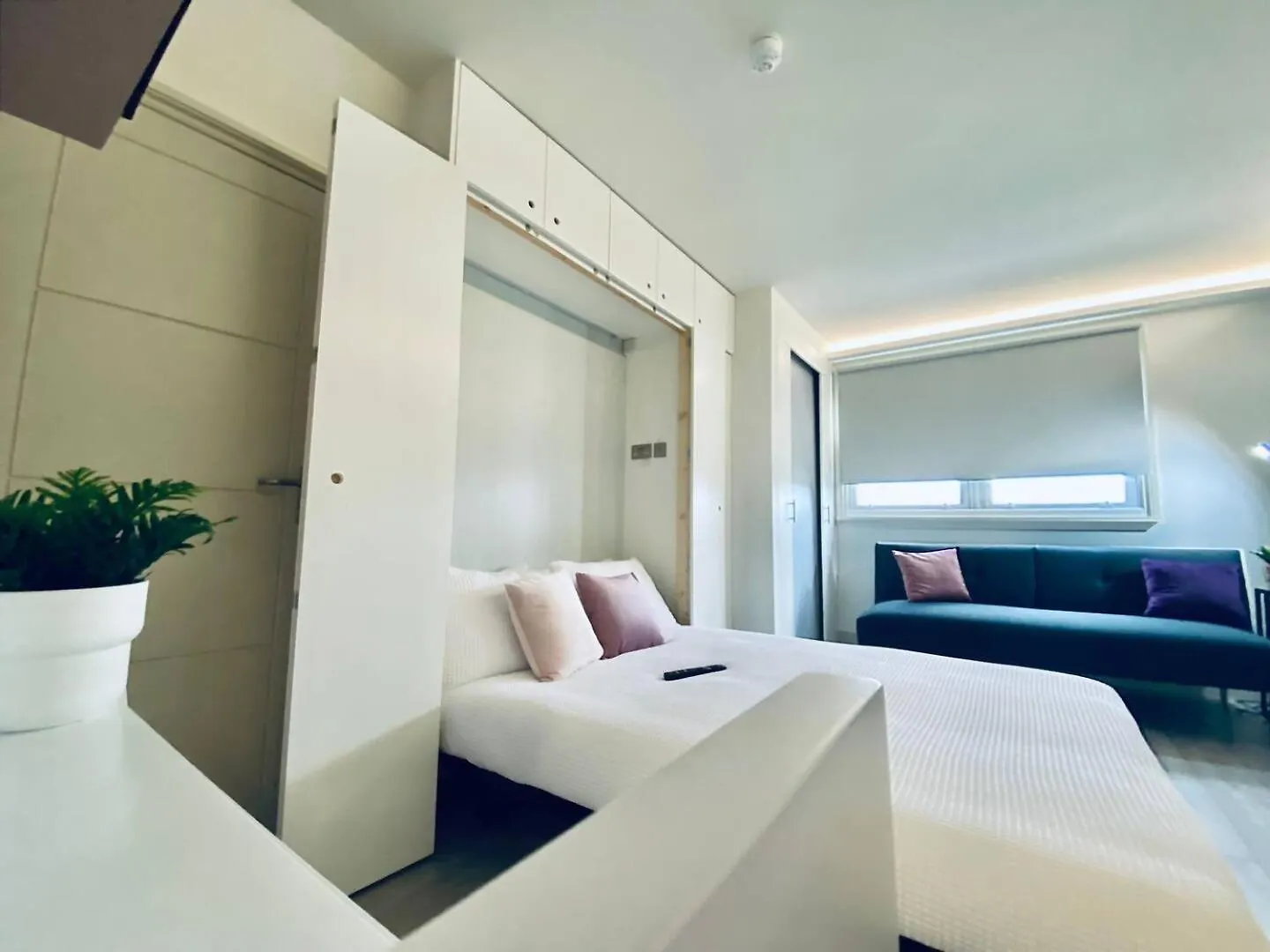 شقة Apt 12 Luxury Living Chic Studio Steps From Beach برايتون